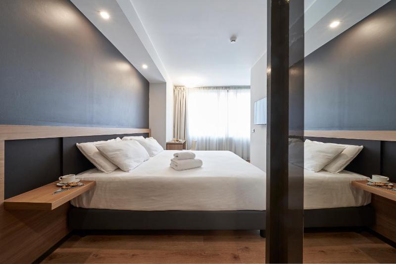 Superior Double or Twin Room image 2