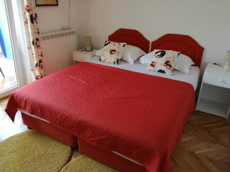 Double Room with Balcony image 2