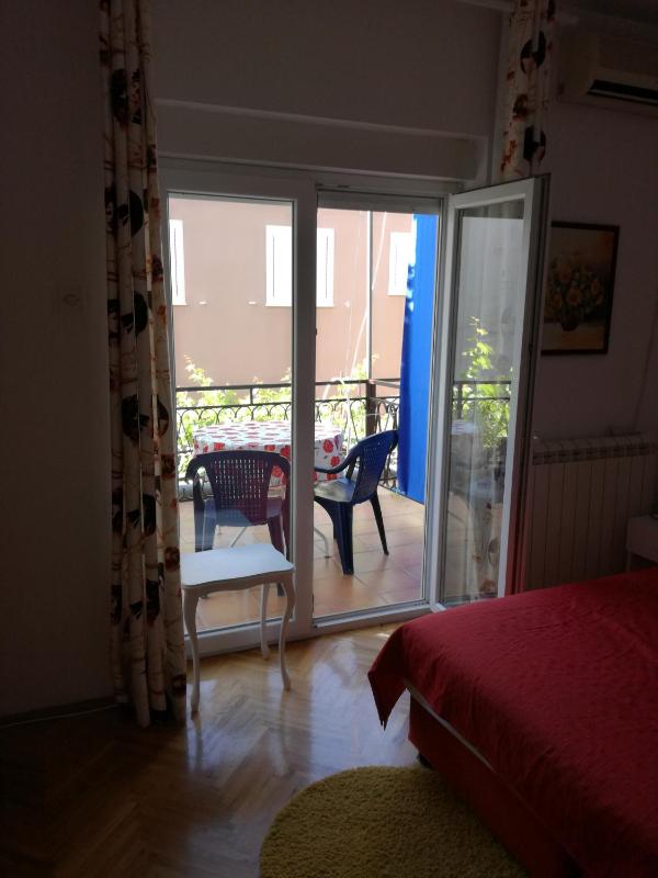 Double Room with Balcony image 3