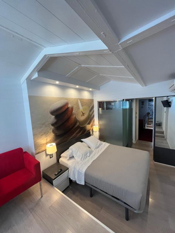 Superior Double Room with Sea View image 1