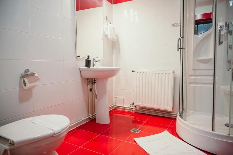 Standard Triple Room image 2
