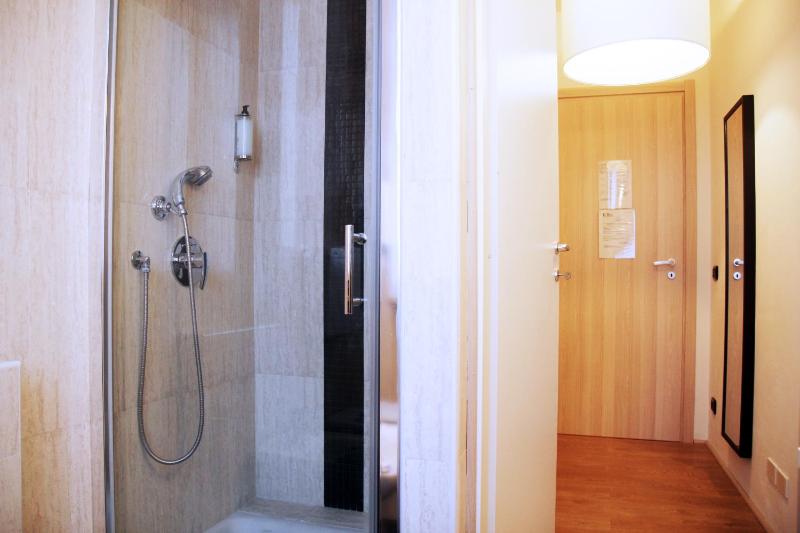 Double Room with Private Bathroom image 3