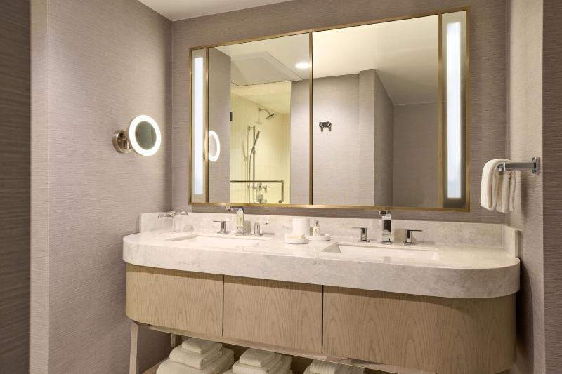 VEA Newport Beach A Marriott Resort & Spa - image 18