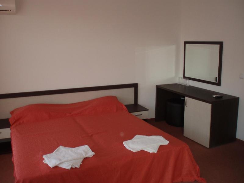 Suite with Sea View image 3