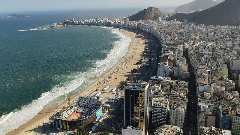 Studio completo ao lado da praia de Copacabana com ar duas camas wifi 2 televisores com streaming  até 3 pessoas pauloangerami DF125 - image 3