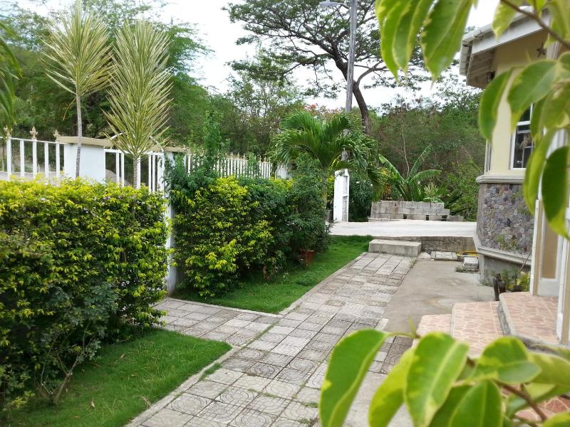 Corosol Apartments - image 4