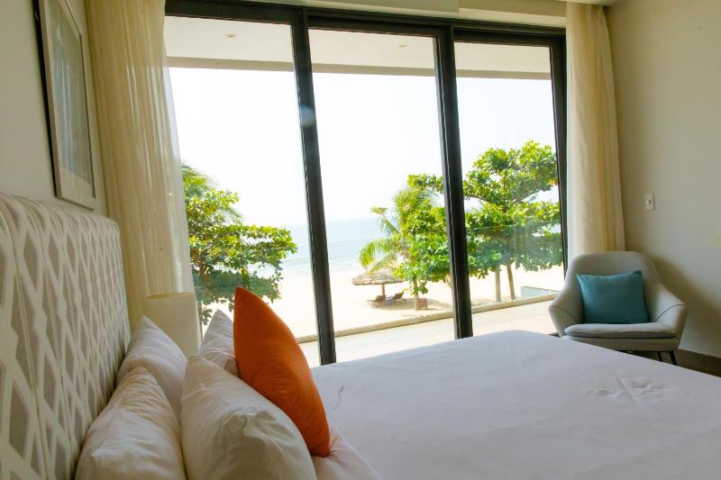 Beachfront Villa 4 Bedrooms Sanctuary Ho Tram Resort - image 14