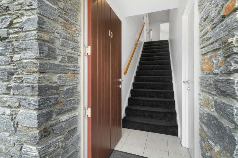Resort Apartment on Anderson - image 10