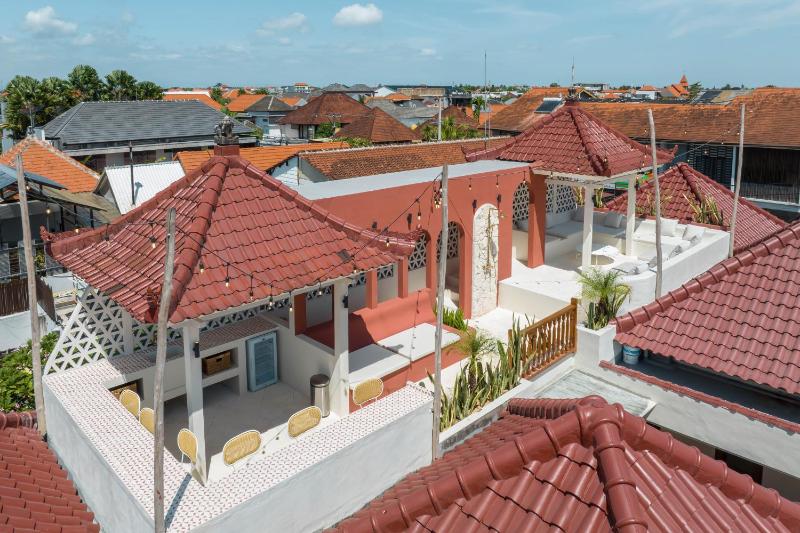 Casa Galicia - Spacious Central 7BR Villa Pool & Sunset Rooftop - image 36