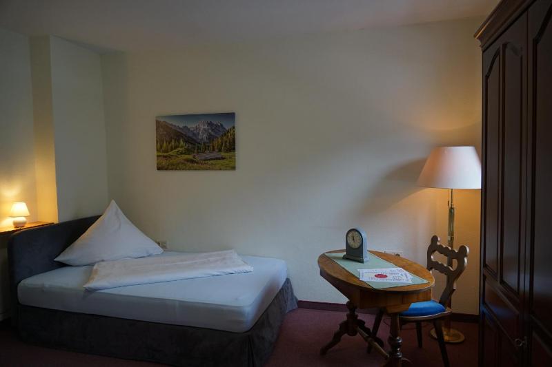Single Room with Balcony image 2