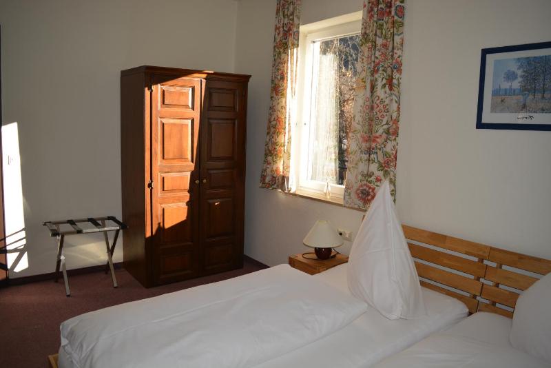 Double or Twin Room image 2