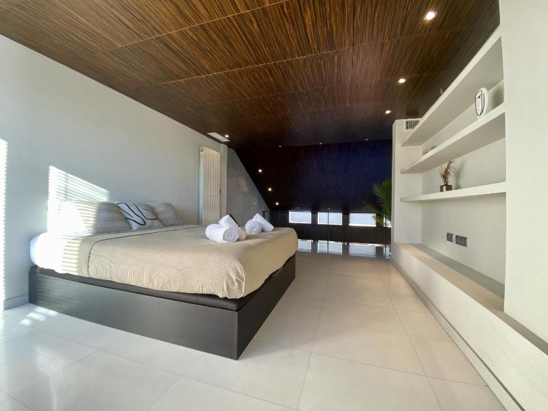 Penthouse with Castle view - image 27