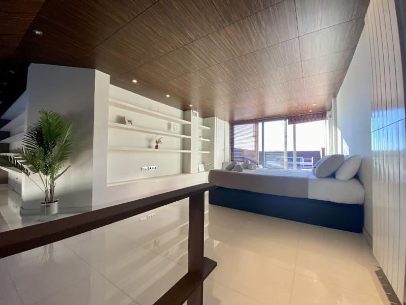 Penthouse with Castle view - image 25