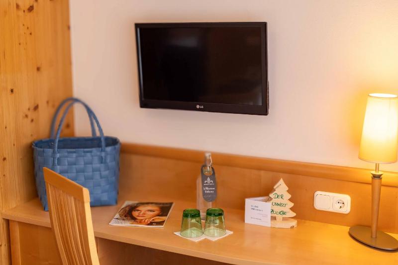 Budget Double Room image 2