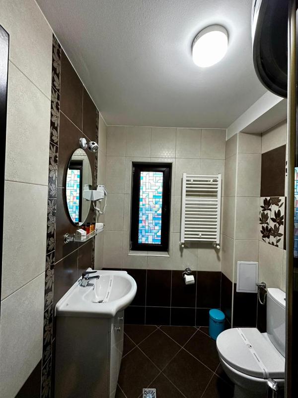 Double Room with Balcony image 2