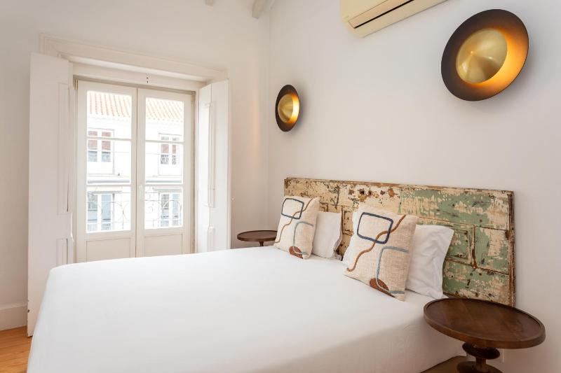 Superior One-Bedroom Apartment (4 Adults) image 1