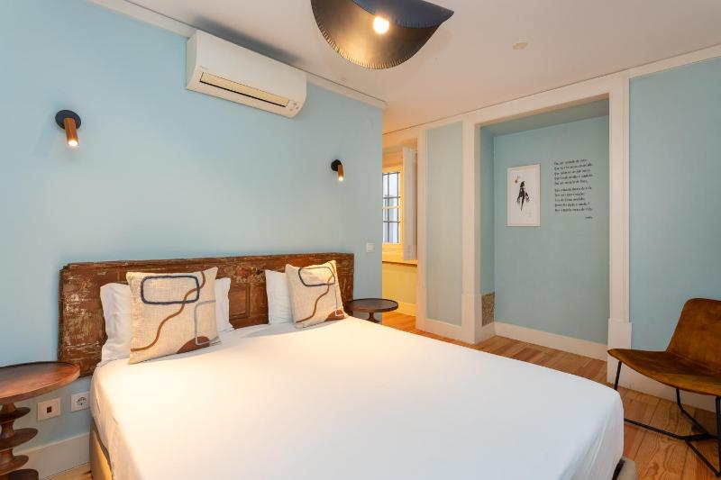 Superior Two-Bedroom Apartment (5 Adults) image 1