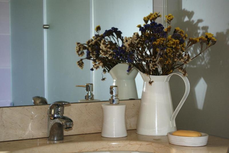 Two-Bedroom House image 3