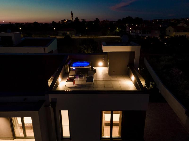 Villa Arestea near Pula with 35 m2 heated pool sea view wellness & kids playground - image 30