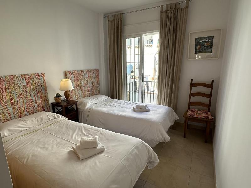 Nerja Paradise Rentals - Apt Chimenea A1E - image 8