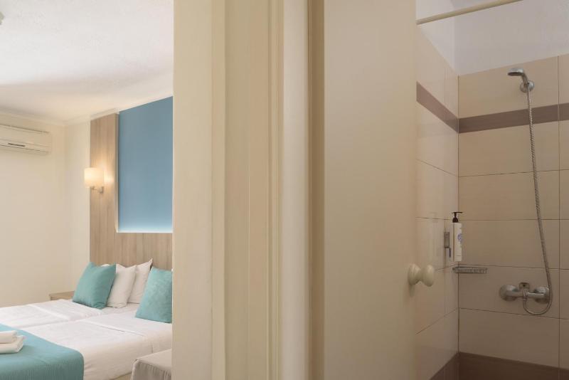 Central Hersonissos Hotel - image 6