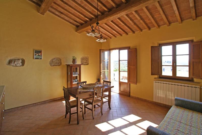 One-Bedroom Apartment image 4
