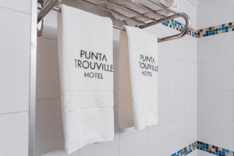 Punta Trouville Hotel - image 11