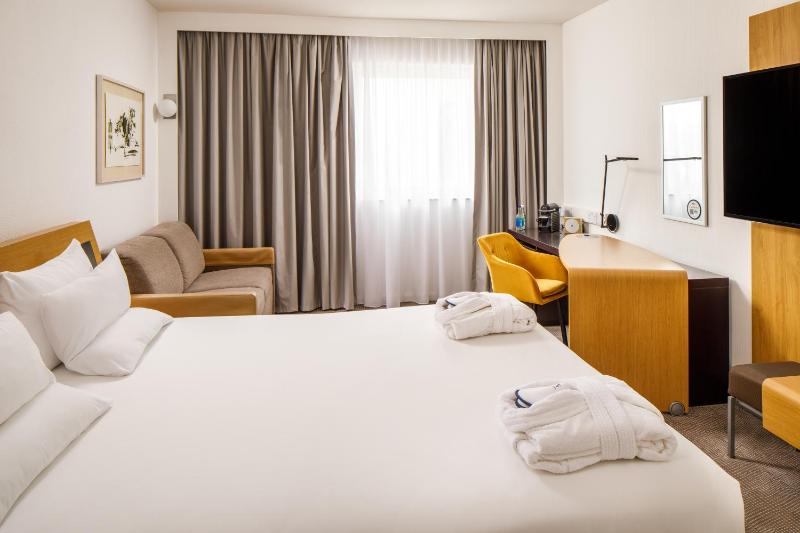 Executive Room image 4