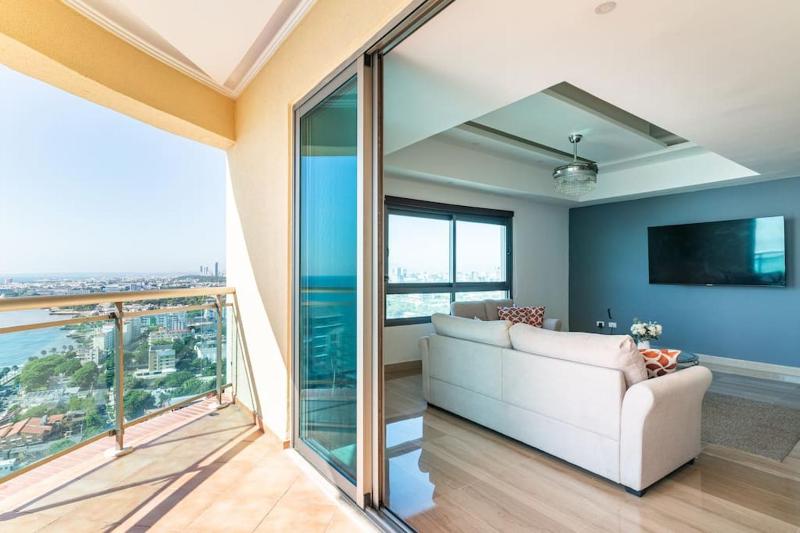 Luxurious 2BDR with Ocean View - image 16