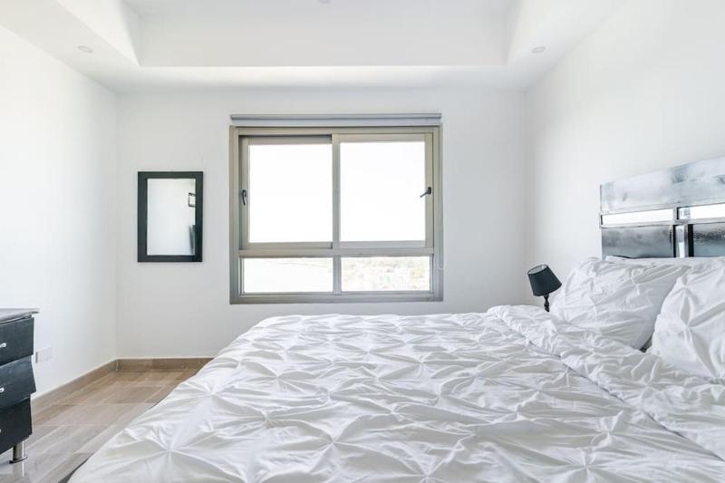Luxurious 2BDR with Ocean View - image 7