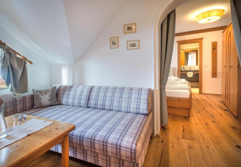 Junior Suite with Balcony image 3