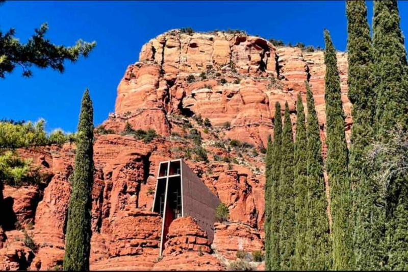 Guest Suite With Up Close Chapel and Red Rock Views - image 35