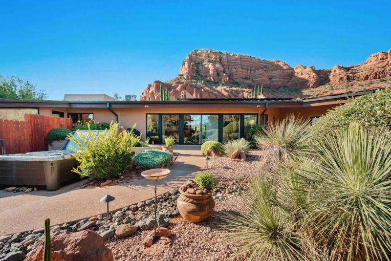 Chapel Vortex Home Red Rocks Hot Tub Gardens - image 6