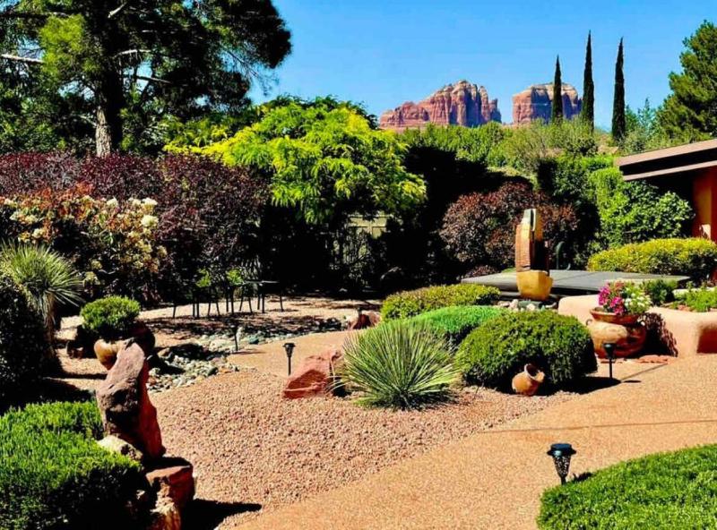 Chapel Vortex Home Red Rocks Hot Tub Gardens - image 16