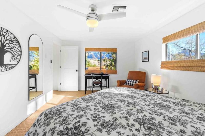Upscale Uptown retreat home with HotTub and Views - image 31
