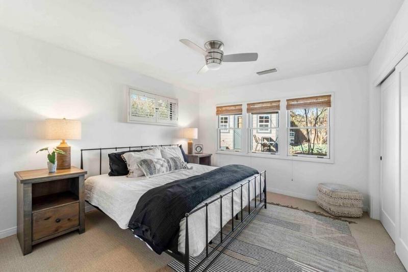 Upscale Uptown retreat home with HotTub and Views - image 25
