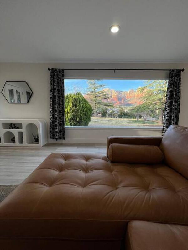 Heart of Uptown retreat estate with views and hot tubs - image 20