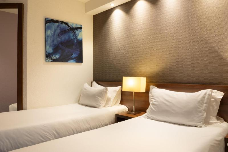 Standard Room with Two Single Beds image 2
