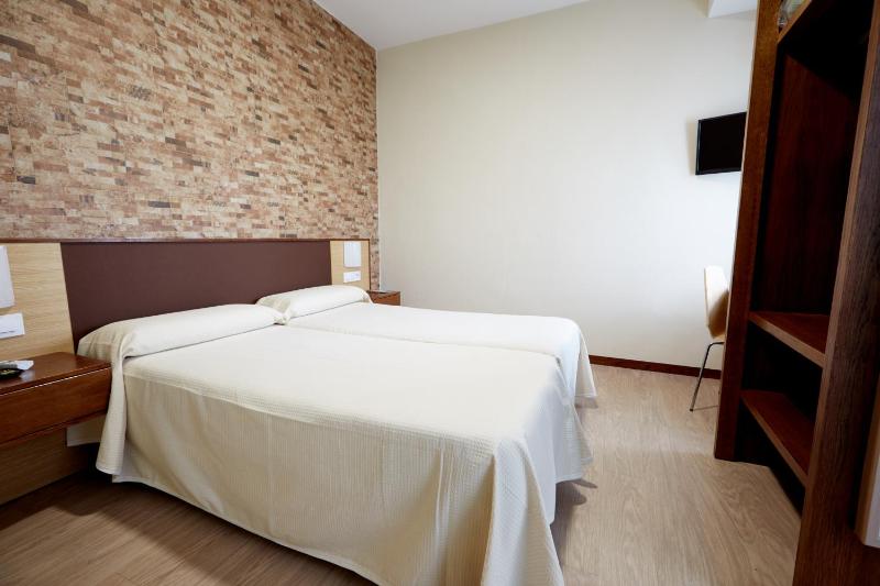 Hostal Campo Nuevo - image 34