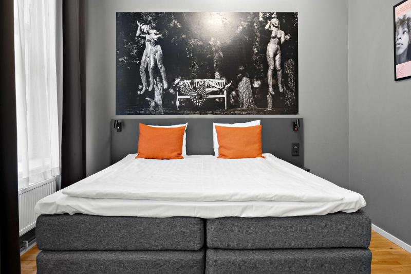 Standard Double Room  image 3