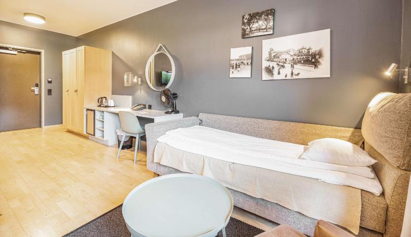 Family Twin Room with Sofa Bed and Roll out Bed image 3