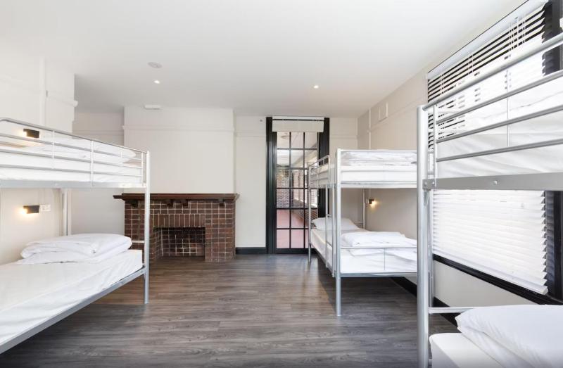 Bed in 6-Bed Dormitory Room image 3