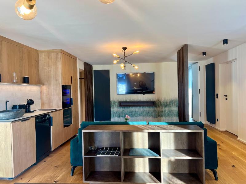 Deluxe Apartment image 2