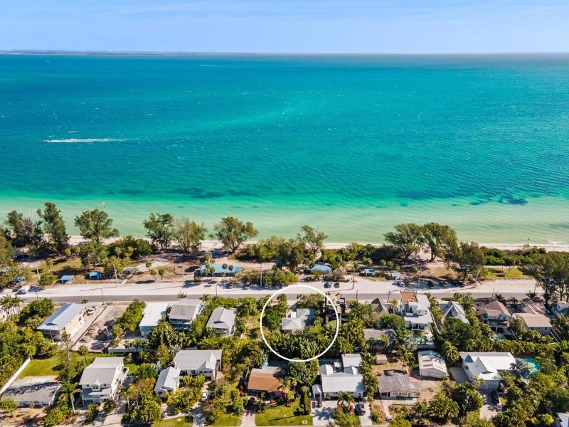 Sweet Melissa's Beach House Images