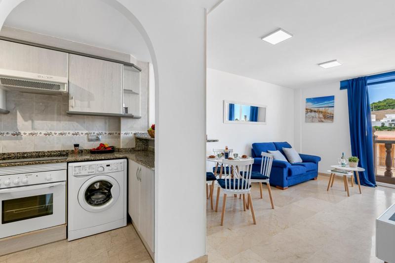 Apartment Manzanera 5 - PlusHolidays - image 9