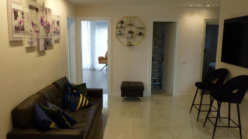 JTower Royal Suites - The Penthouse - Alefimmoed - image 5