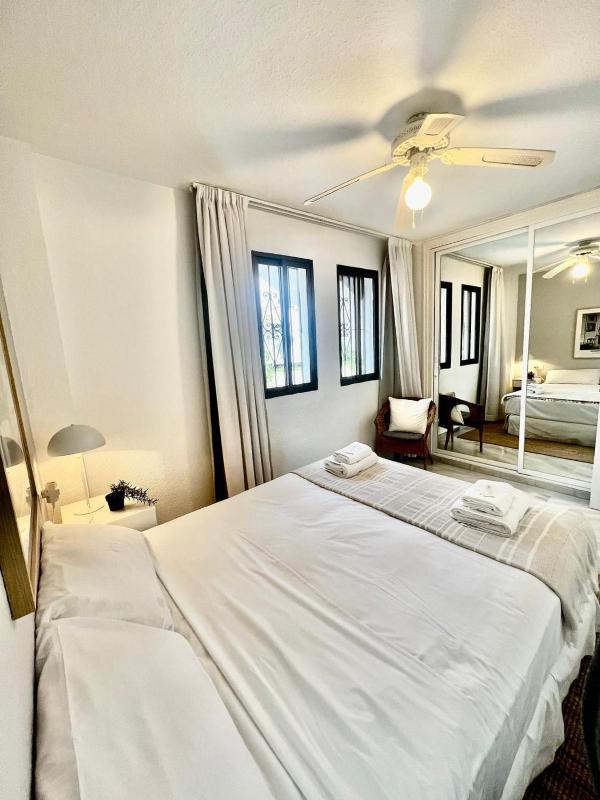 Deluxe Apartment with Pool and Terrace Pueblo Evita - image 18