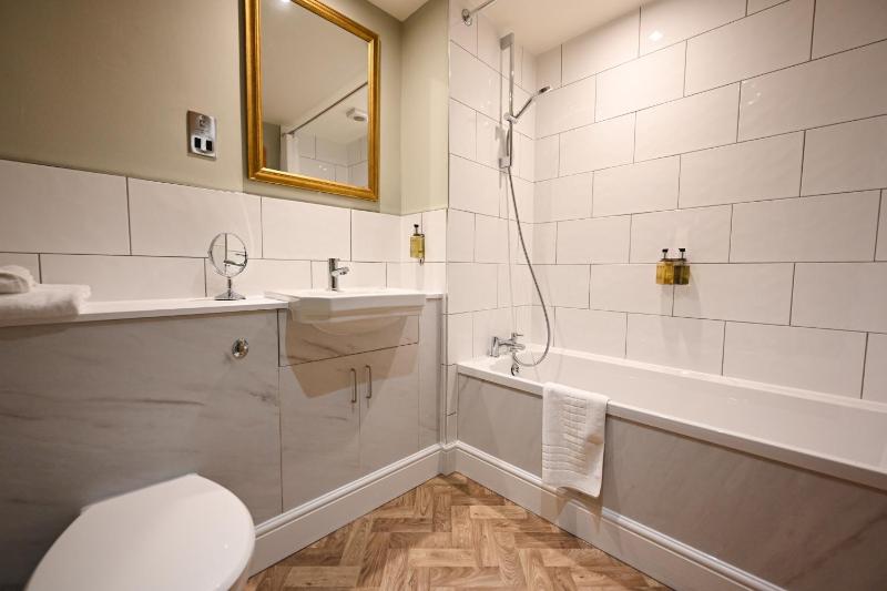 Double or Twin Room image 2