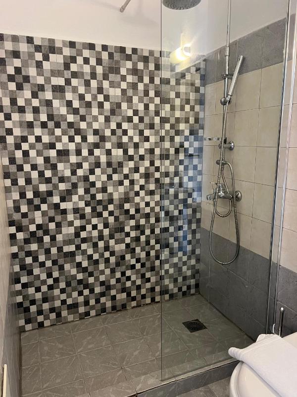 Double Room image 1