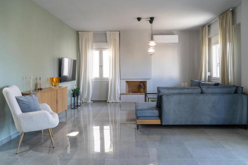 Nisimos Modern Apartment - image 20